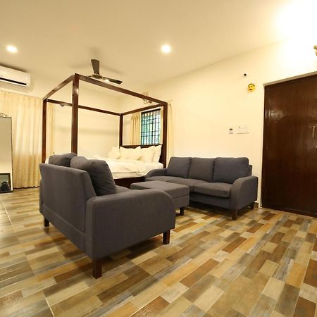 Brown Town Resort & Spa Hyderabad Eksteriør billede