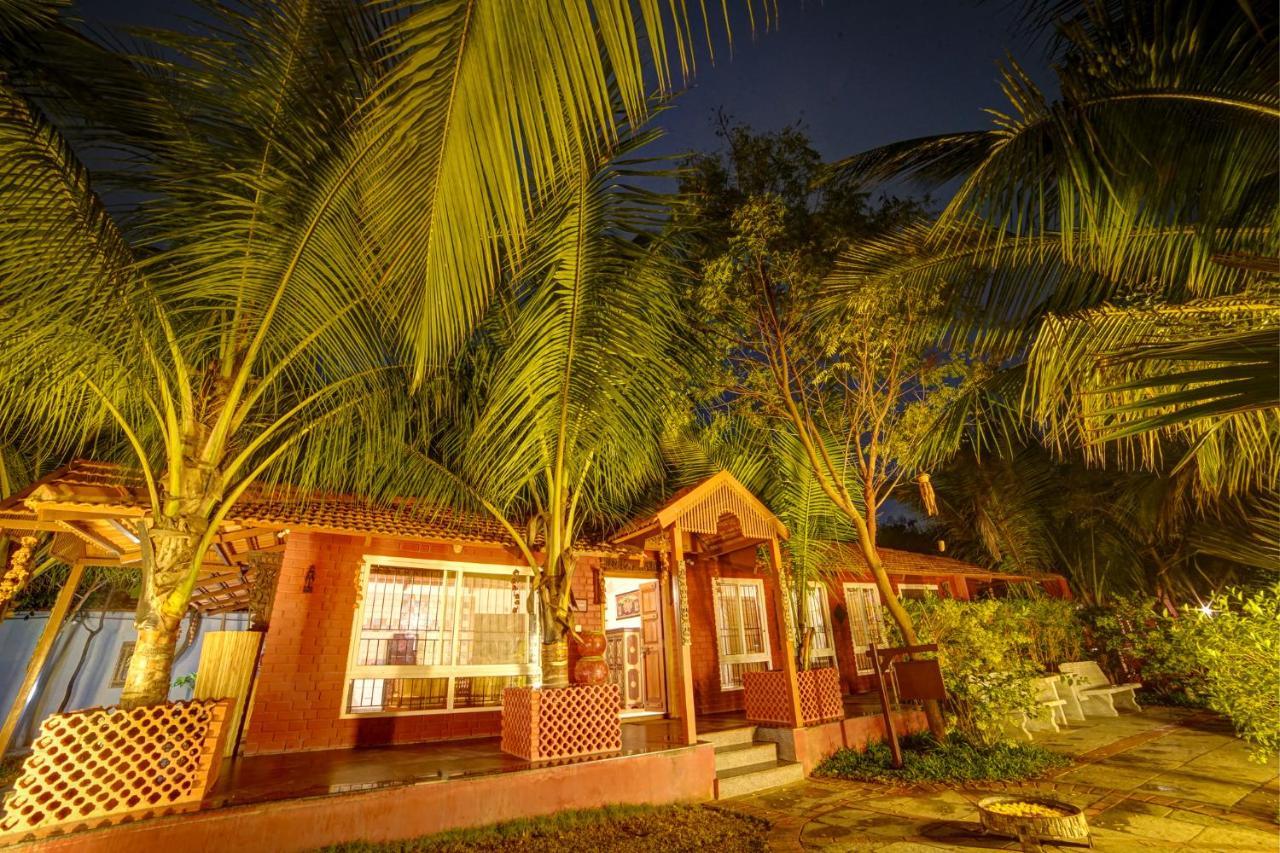 Brown Town Resort & Spa Hyderabad Eksteriør billede