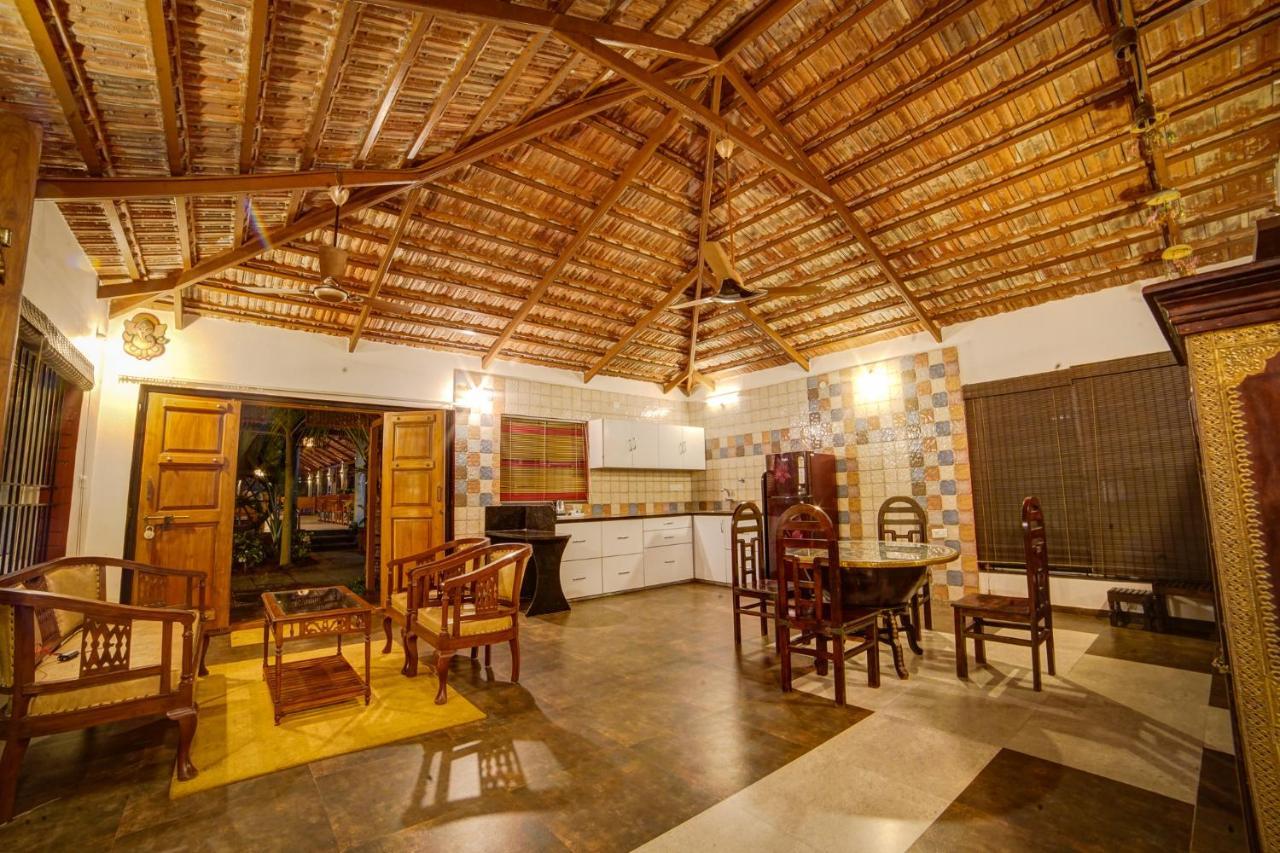 Brown Town Resort & Spa Hyderabad Eksteriør billede