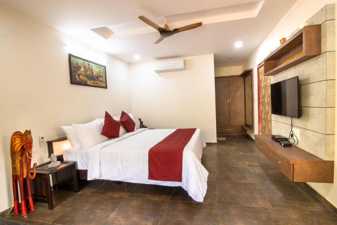 Brown Town Resort & Spa Hyderabad Eksteriør billede