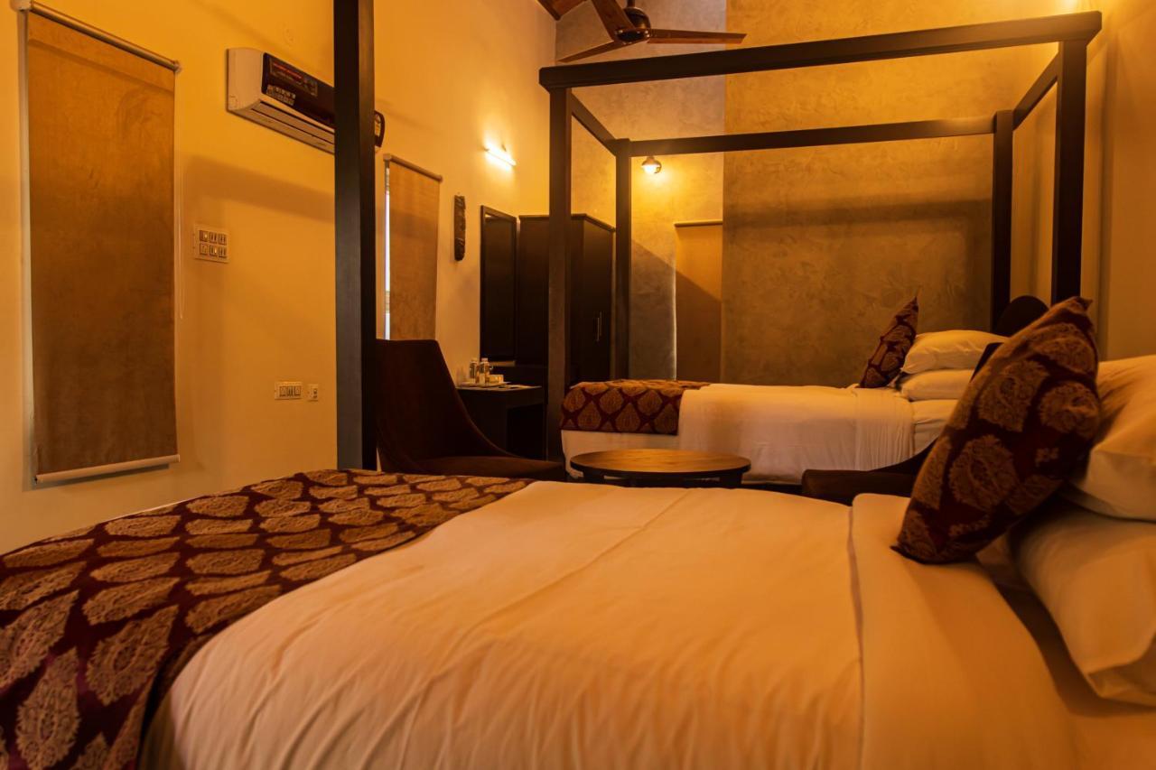 Brown Town Resort & Spa Hyderabad Eksteriør billede