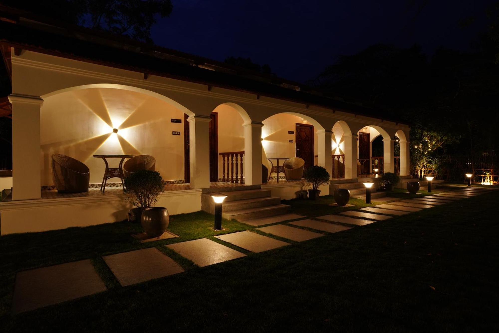 Brown Town Resort & Spa Hyderabad Eksteriør billede
