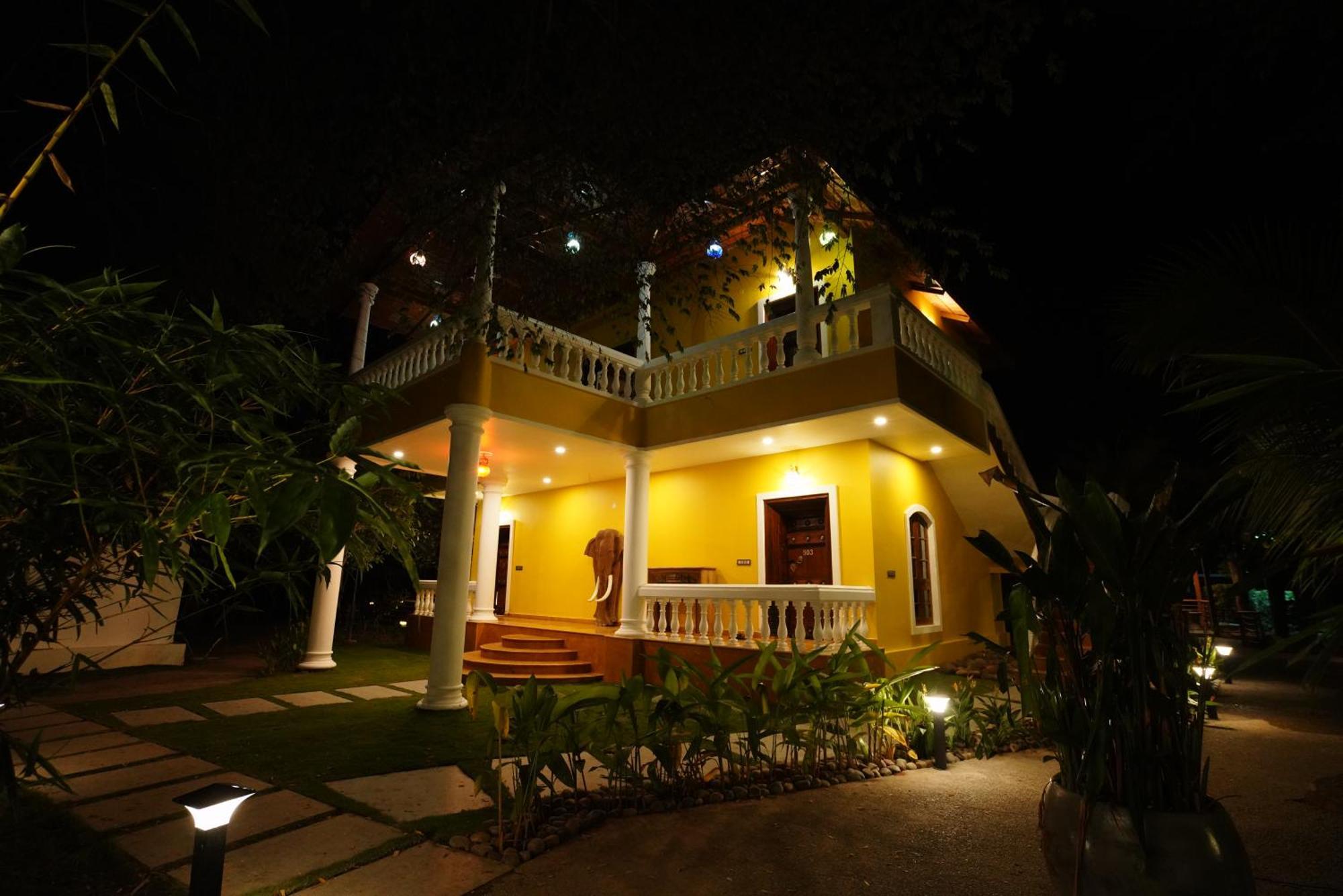 Brown Town Resort & Spa Hyderabad Eksteriør billede